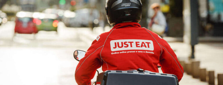 Scopri di più sull'articolo Dal “No Delivery Day” all’applicazione del contratto della logistica per i rider Just Eat – di Francesco Elia