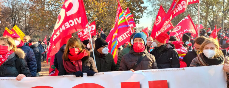 Scopri di più sull'articolo Risorgiamo. Un nuovo modello di sviluppo nelle lotte e nelle proposte dei lavoratori della Gkn – di Piergiorgio Desantis