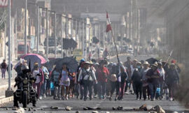 Perù: la repressione non ferma la protesta popolare – di Vittorio Bonanni