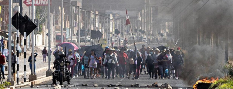 Scopri di più sull'articolo Perù: la repressione non ferma la protesta popolare – di Vittorio Bonanni