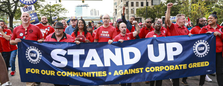 Scopri di più sull'articolo Usa: storica vittoria dei lavoratori dell’auto con lo “Stand Up” strike – di Peter Olney e Rand Wilson