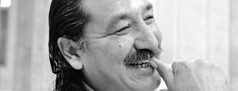 Scopri di più sull'articolo Dopo 49 anni, Leonard Peltier agli arresti domiciliari – di G.S.