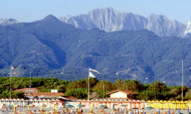 Forte dei Marmi, le case al mare al tempo del Covid – di Frida Nacinovich