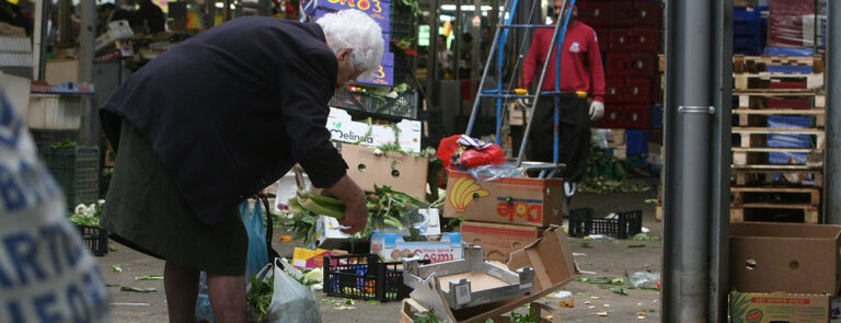 Scopri di più sull'articolo Poveri pur lavorando! Bassi salari e inflazione alle stelle: le risposte del sindacato – Vasco Cajarelli