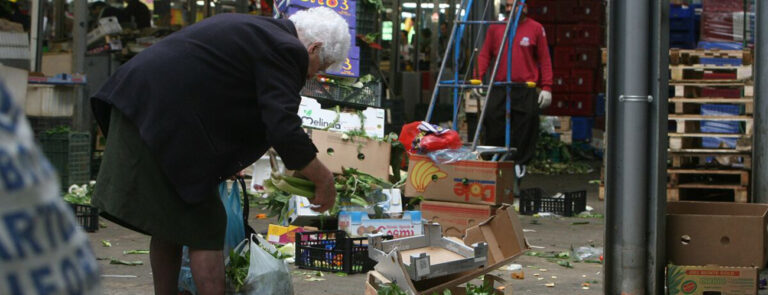 Scopri di più sull'articolo Nuove politiche sociali per fermare il declino trentennale del paese – di Sinistra Sindacale